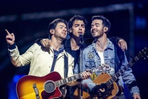 Descoperă revenirea lui Jonas Brothers la Sacramento și comanda preferată a lui Joe la In‑N‑Out