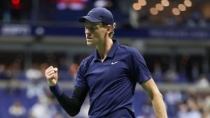 Sinner învinge pe Musetti la Us Open și avansează în semifinale.