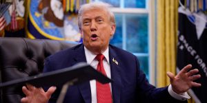 Trump lansează schimbări majore în rambursarea împrumuturilor pentru studenți