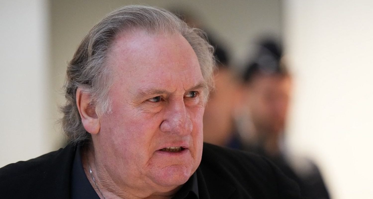 l'acteur est renvoyé devant la cour criminelle de Paris pour viols sur la comédienne Charlotte Arnould