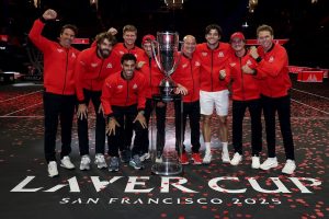 Căpitanul Agassi conduce echipa mondială către victoria Cupei Laver