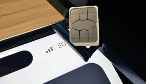 Telefoanele renunță la cartelă, eSIM devine standard