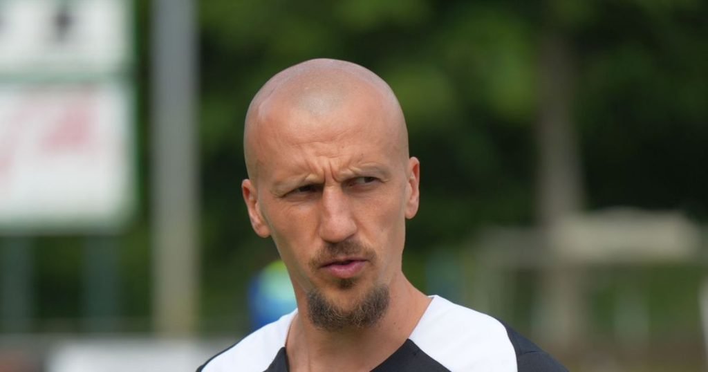 Șoc la FCSB! Chiricheș a fost scos de pe ambele liste: extern și Liga 1. Ce jucători sunt aleși pentru Europa League + Apariție-surpriză