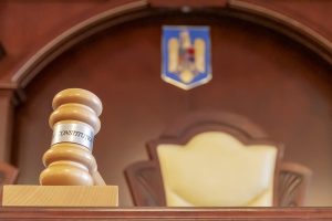 <p><strong>Revizuirea pensiilor magistraţilor, din nou în faţa Curţii Constituţionale, după două amânări / Magistraţii CCR așteaptă să pronunţe o decizie şi asupra proiectului de măsuri fiscale din al doilea pachet de reducere a deficitului</strong></p>