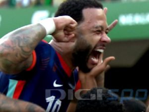 Depay devine cel mai bun marcator din istoria Olandei