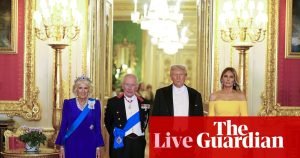 Donald Trump la dineu regal la Windsor, în timp ce mii protestează împotriva vizitei sale