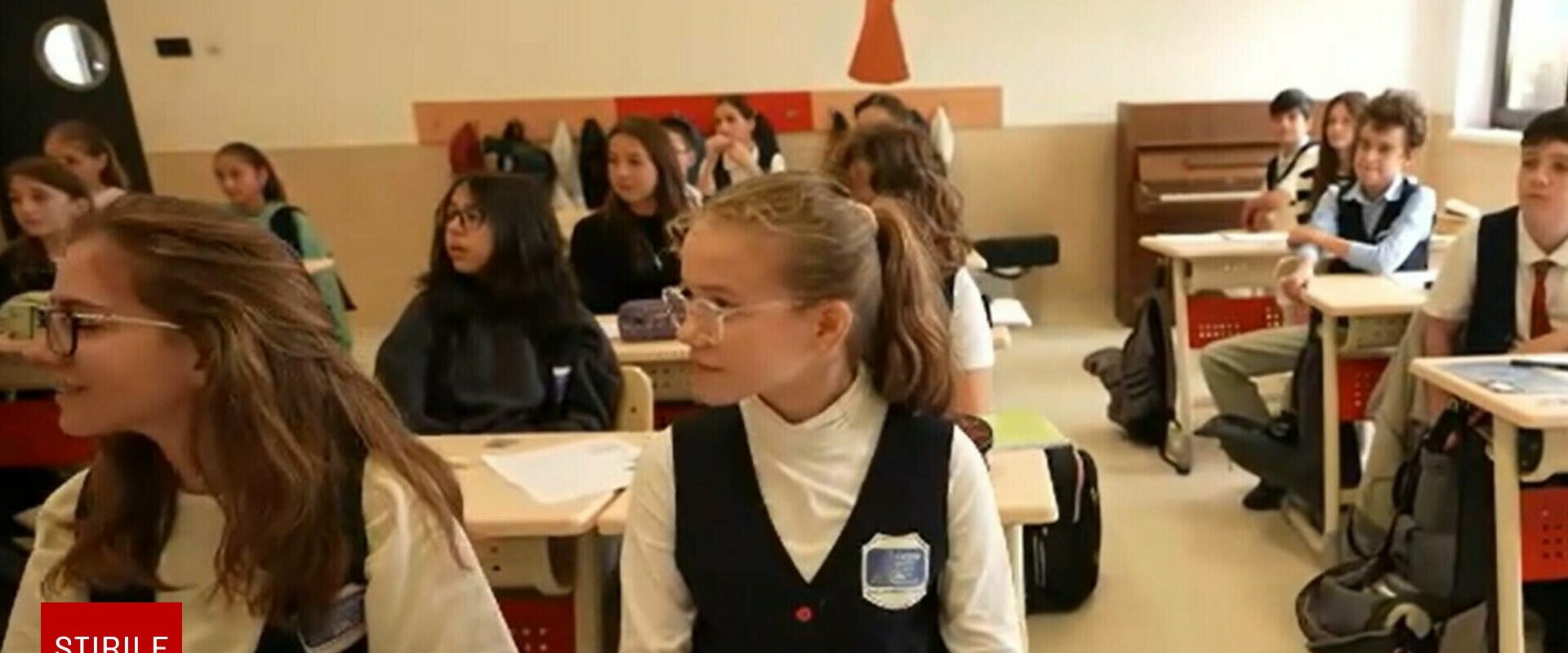 Guvernul a aprobat patru tipuri de burse pentru elevi. Decizia vine înainte de prima zi de școală