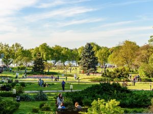 Evenimente în orașele mari din România.