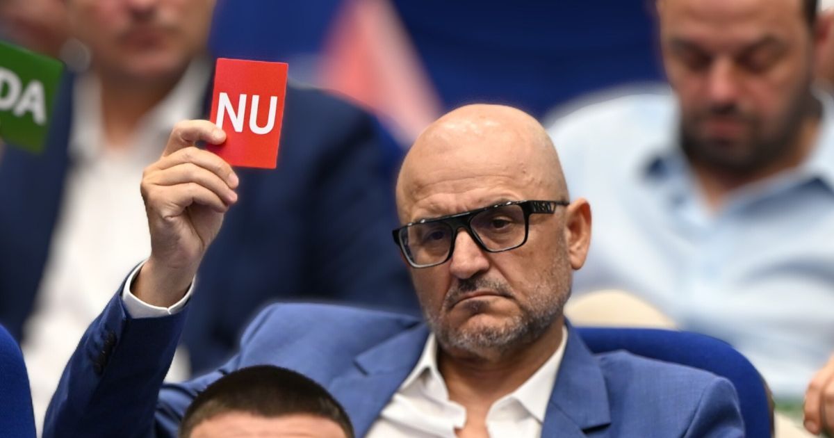 FCU Craiova, exclusă din Liga 3! Echipa lui Adrian Mititelu, pedepsită pentru neplata datoriilor + Ce urmează pentru olteni