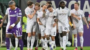 Fiorentina, învinsă de Napoli cu 1-3.