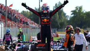 Max Verstappen câștigă Marele Premiu al Italiei.