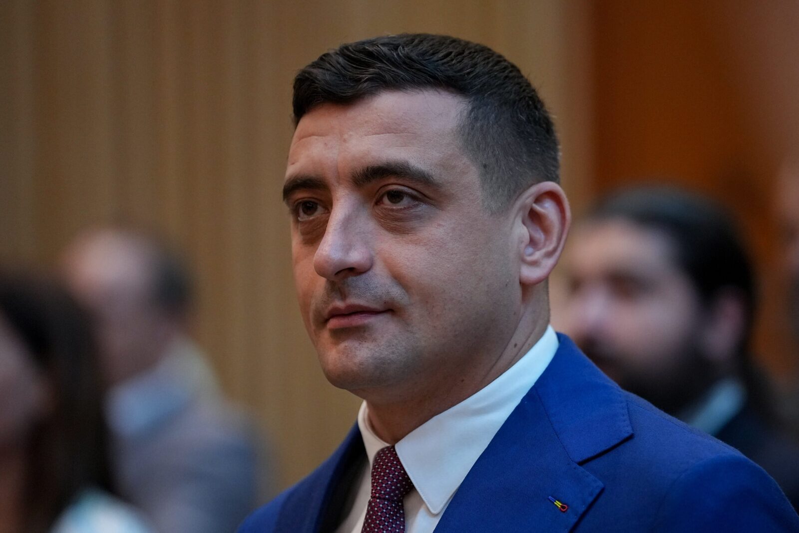 În Europa, partidele de dreapta triumfă la alegeri, mă bucur.