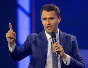 Influencerul MAGA Charlie Kirk, împușcat mortal
