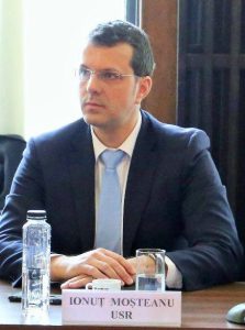 Moşteanu, după ședința CSAT: Cadru legal actualizat cu metodologiile pentru protecţia obiectivelor împotriva dronelor / Decizia de interceptare a dronelor şi a avioanelor militare revine comandantului misiunii, în schimb pentru avioanele civile aparţine ministrului.