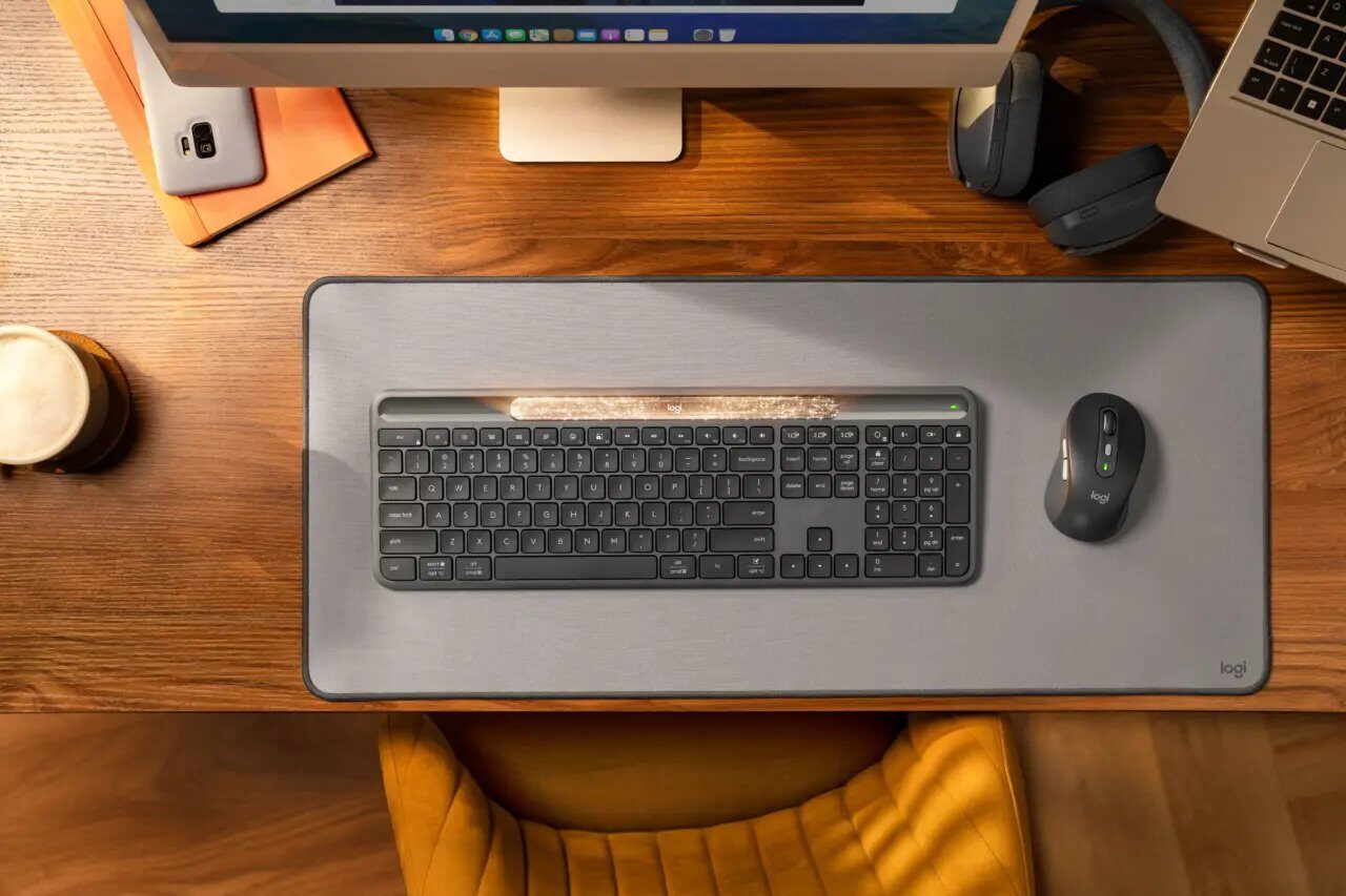 Tastatura solară Logitech, fără cablu.