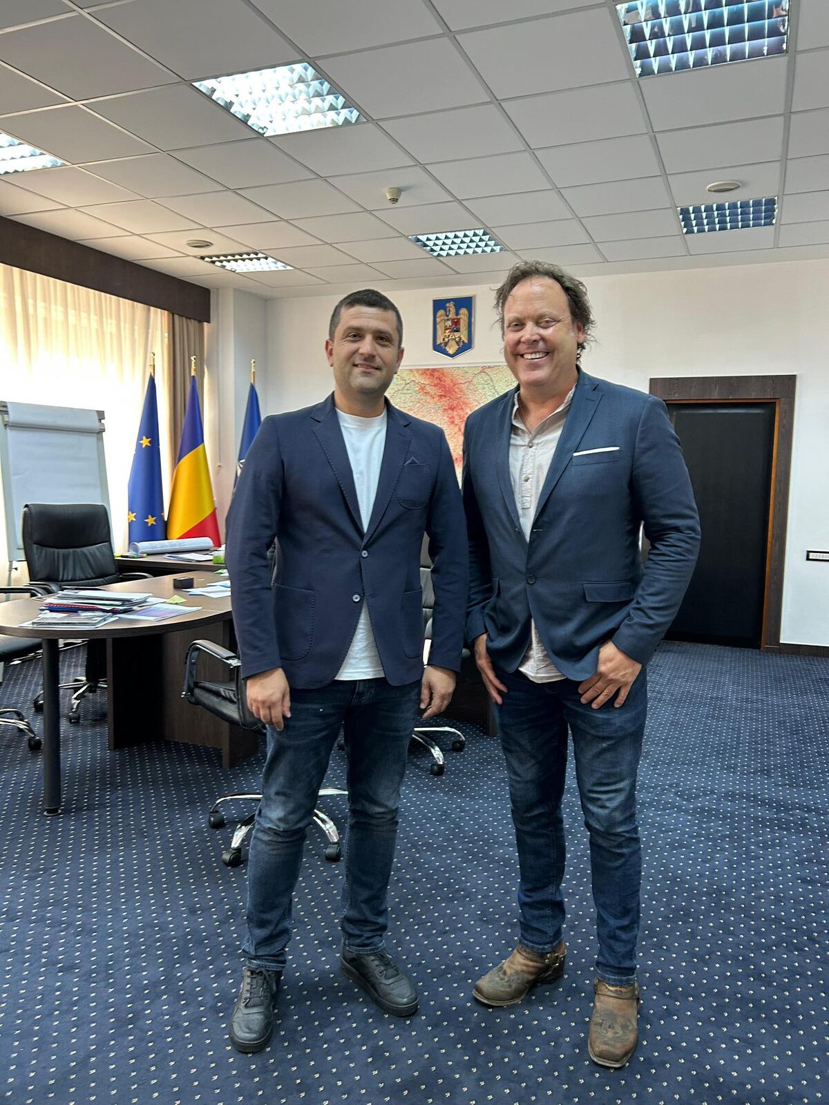 Ministrul Economiei anunță: jurnalistul britanic Charlie Ottley a depus cerere pentru obținerea cetățeniei române, însă procesul este încă împotmolit în birocrație.