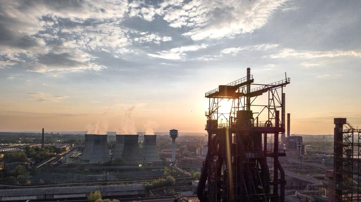 Suntem în discuții preponderent cu companii românești pentru preluarea combinatului siderurgic