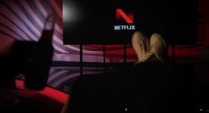 Netflix și AB InBev lansează un parteneriat global