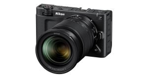 Nikon lansează aparatul ZR, o cameră cu senzor full-frame din seria „Z CINEMA” născută din sinergie cu RED