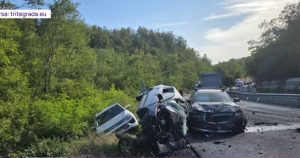 Coliziune fatală în Bulgaria, trei autoturisme românești implicate, doi morți.