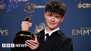 Owen Cooper devine cel mai tânăr bărbat care a câștigat vreodată un premiu Emmy