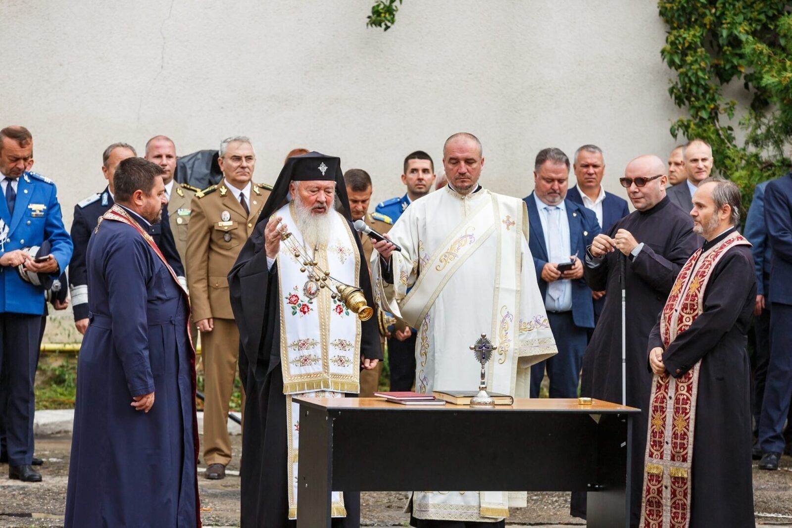 Pompierii români sunt sărbătoriți la Cluj-Napoca.
