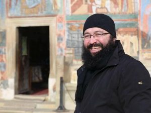 Preotul Visarion Alexa condamnat la închisoare cu suspendare pentru agresiune sexuală