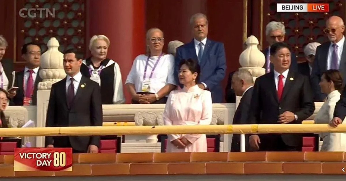 Prima reacție a lui Adrian Năstase după ce s-a pozat, la Beijing, cu dictatorii lumii