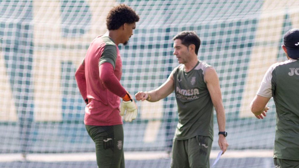 Con el 1, Luiz Júnior...