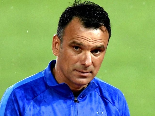 Revine! După doi ani, Toni Petrea semnează în România