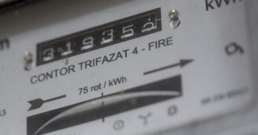 Trei furnizori de electricitate au scăzut prețul sub 1,3 lei pe kwh, potrivit ministrului Energiei