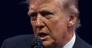 Trump a avut o problemă cu Smithsonian