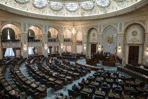 VIDEO: Parlamentul României bate aplauze după alegerile din Moldova, lăudând mobilizarea exemplară