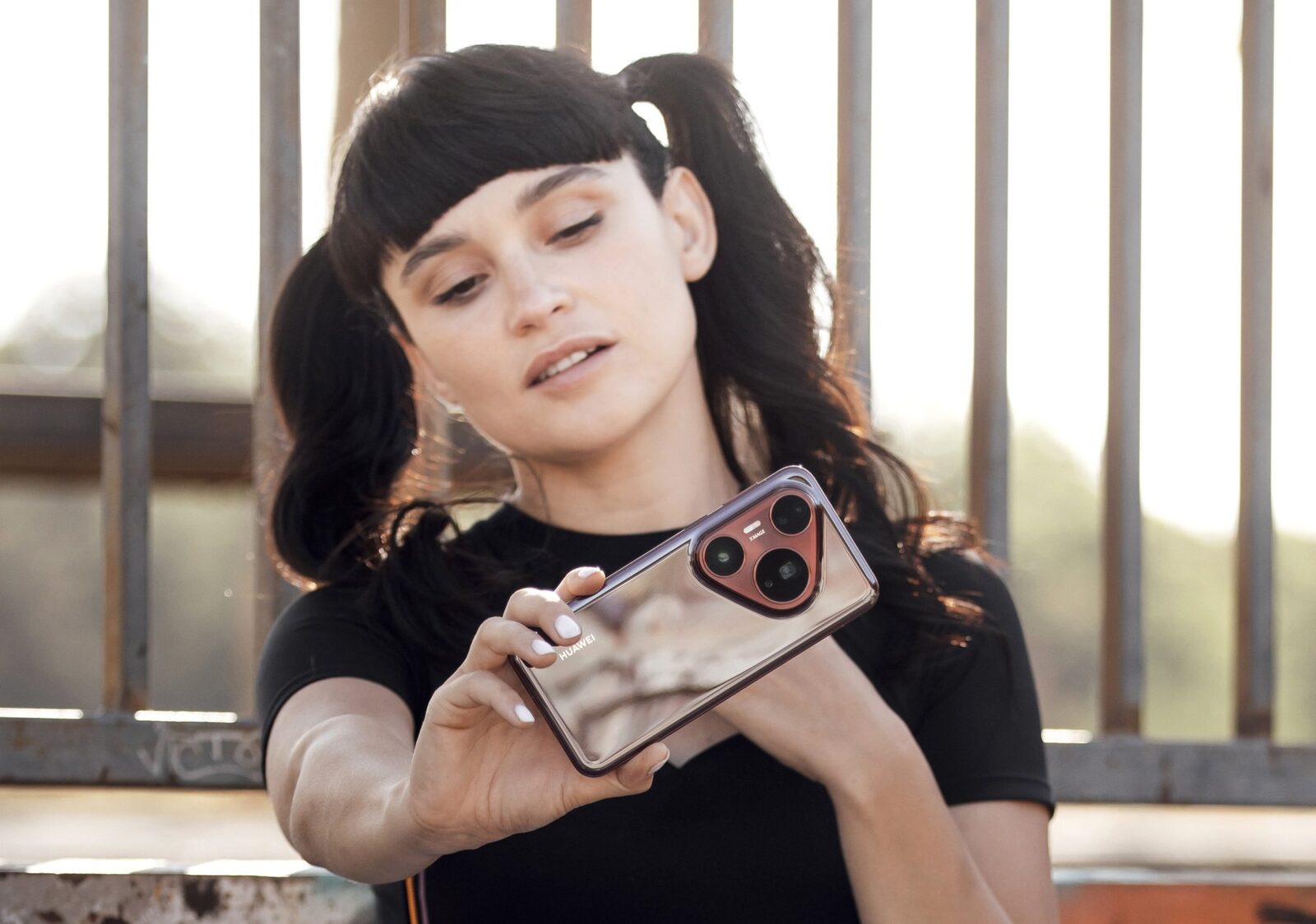 HUAWEI Pura 80 Ultra, atracția principală în noul videoclip al Irinei Rimes
