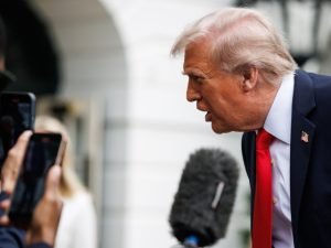 Ești de mâna a doua pentru că nu asculți niciodată!