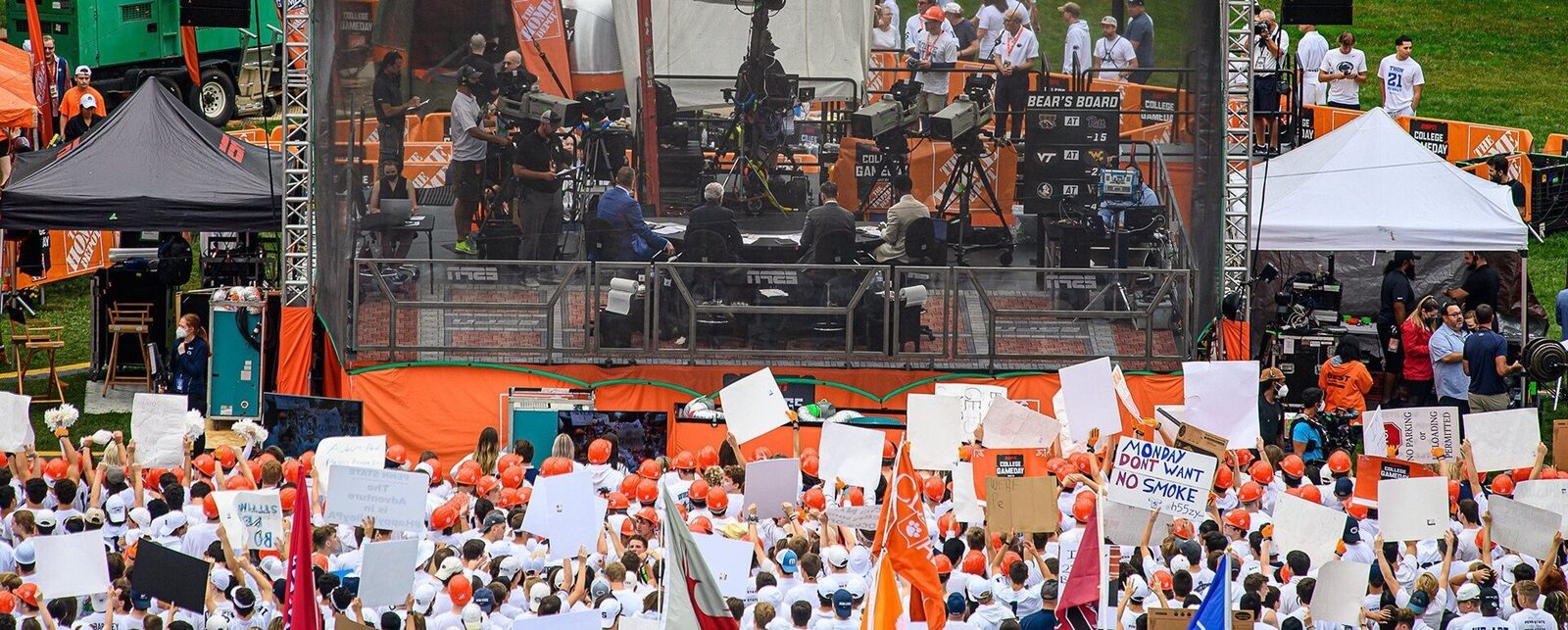 College GameDay de la ESPN se va desfășura sâmbăta pe Old Main Lawn, la Penn State