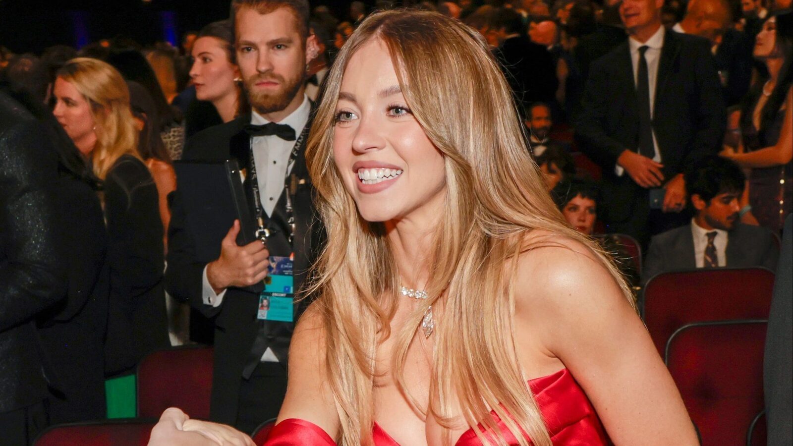 Frumoasa de pe mic, Sydney Sweeney, oferă o sumă uriașă de 8 cifre pentru a juca într-un blockbuster Bollywood.