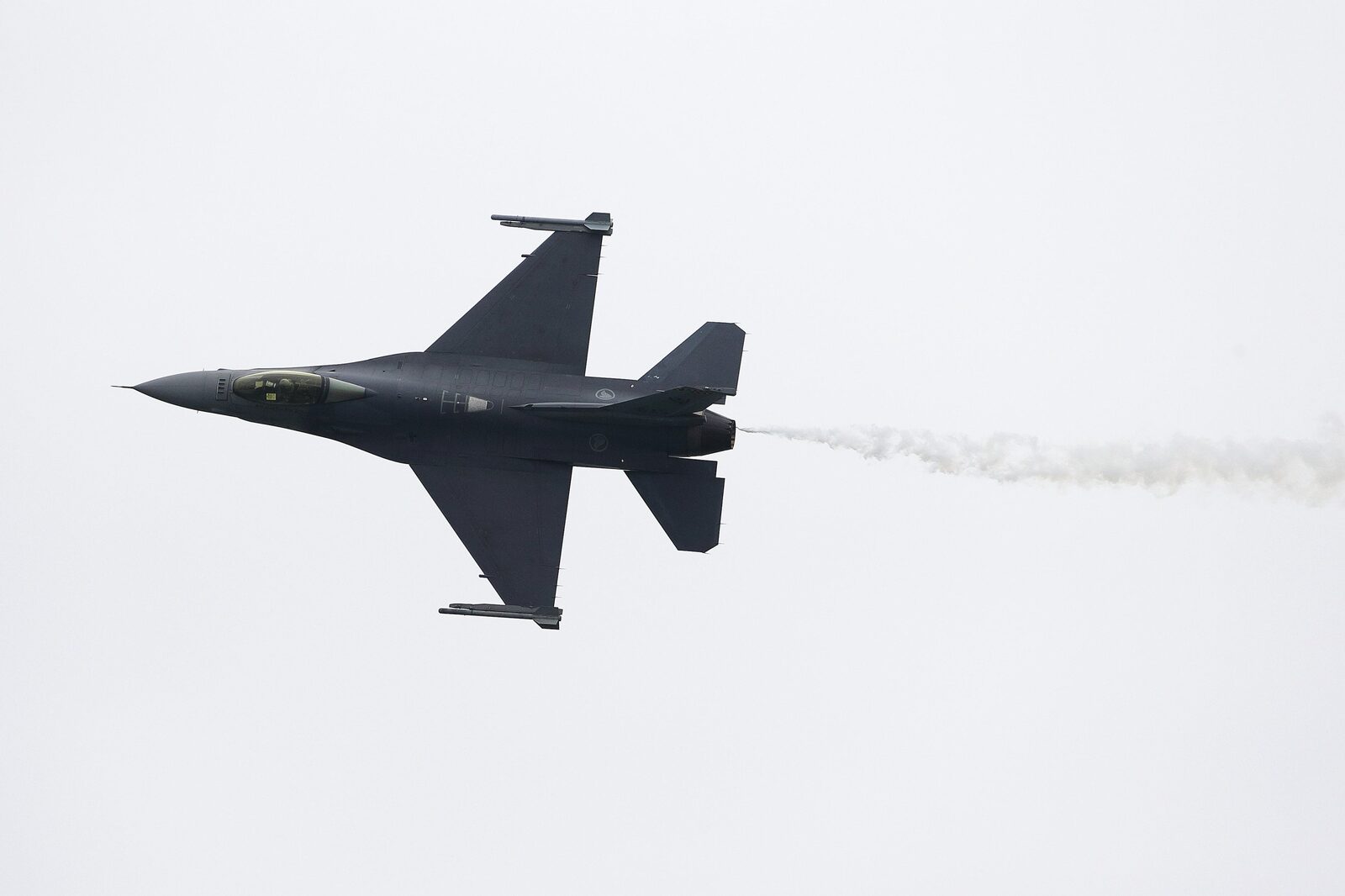 Ally american suspendă cumpărarea a 20 de avioane F-16