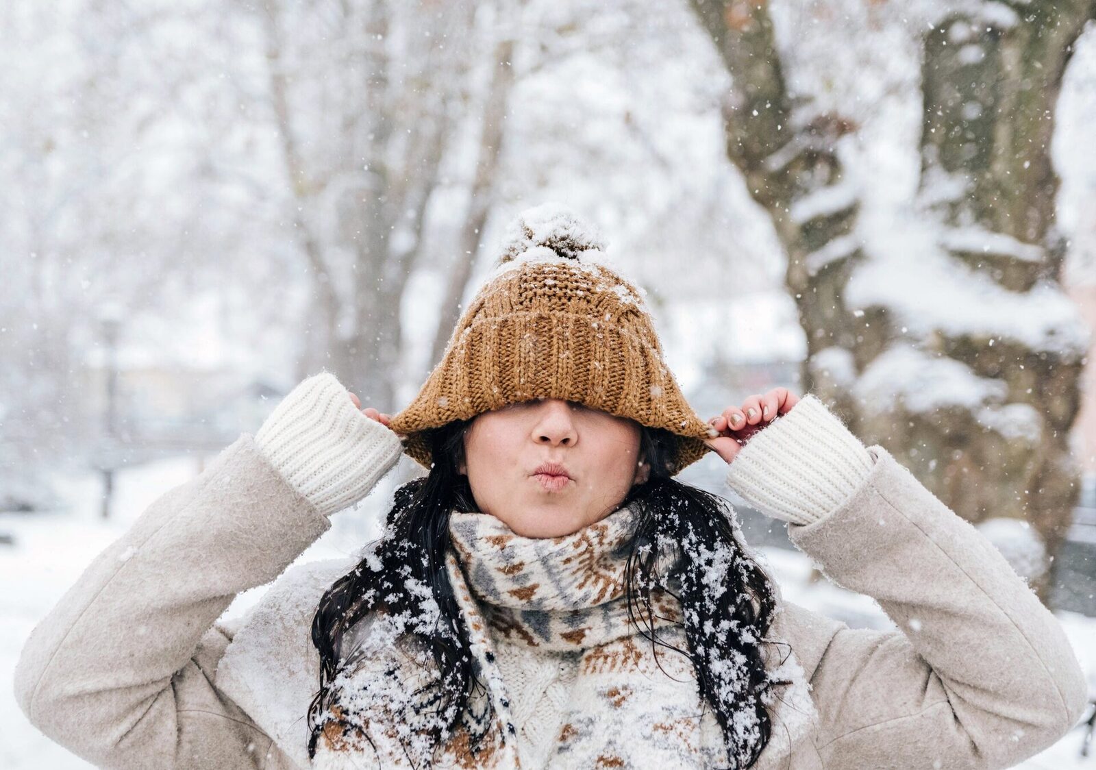 Vremea se răcește, temperaturi sub zero și ninsori.