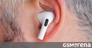 AirPods Pro 3 ar putea fi lansate odată cu seria iPhone 17