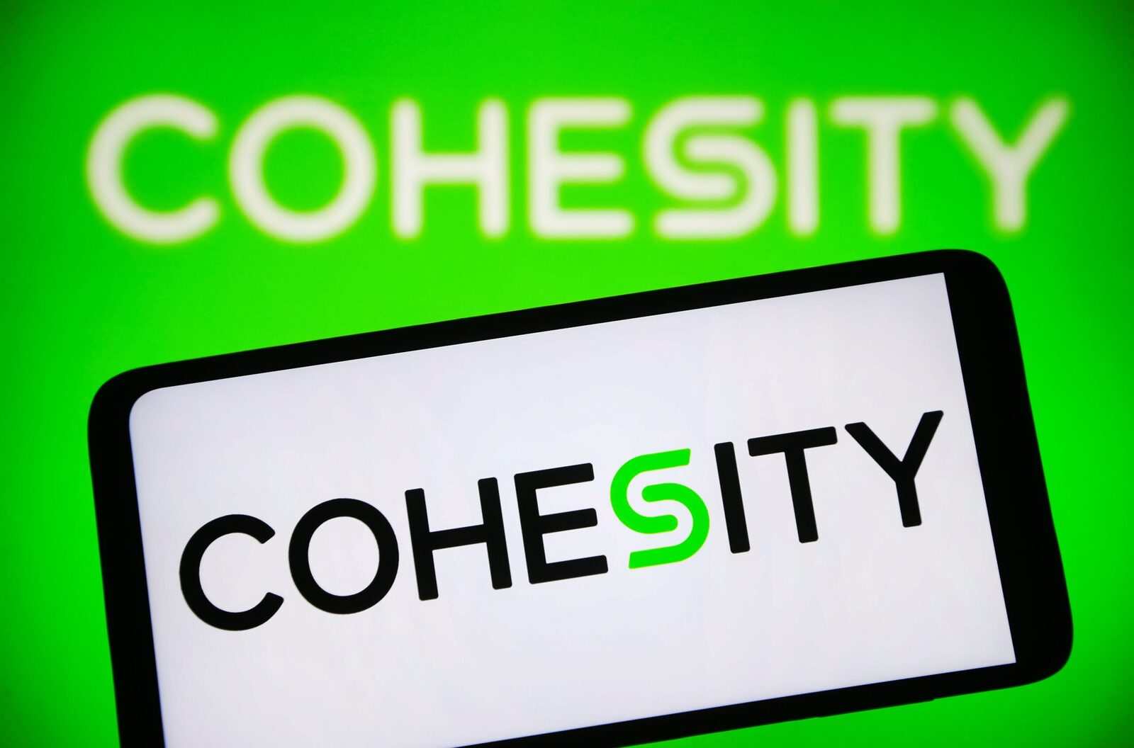 Cohesity, sprijinită de Nvidia, intră pe bursă în 2026 cu o evaluare impresionantă. Iată detalii importante.