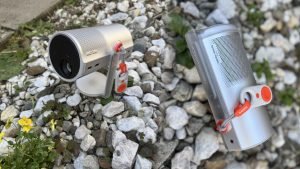 XGIMI MoGo 4: proiector portabil cu baterie și sunet Harman Kardon, ideal pentru cinema mobil.