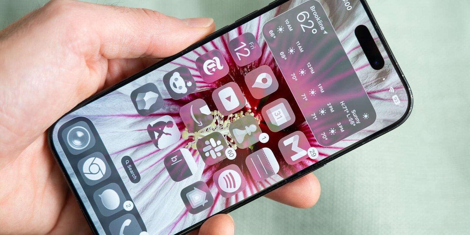 Apple dezvăluie motivul pentru care iOS 26 epuizează bateria temporar.