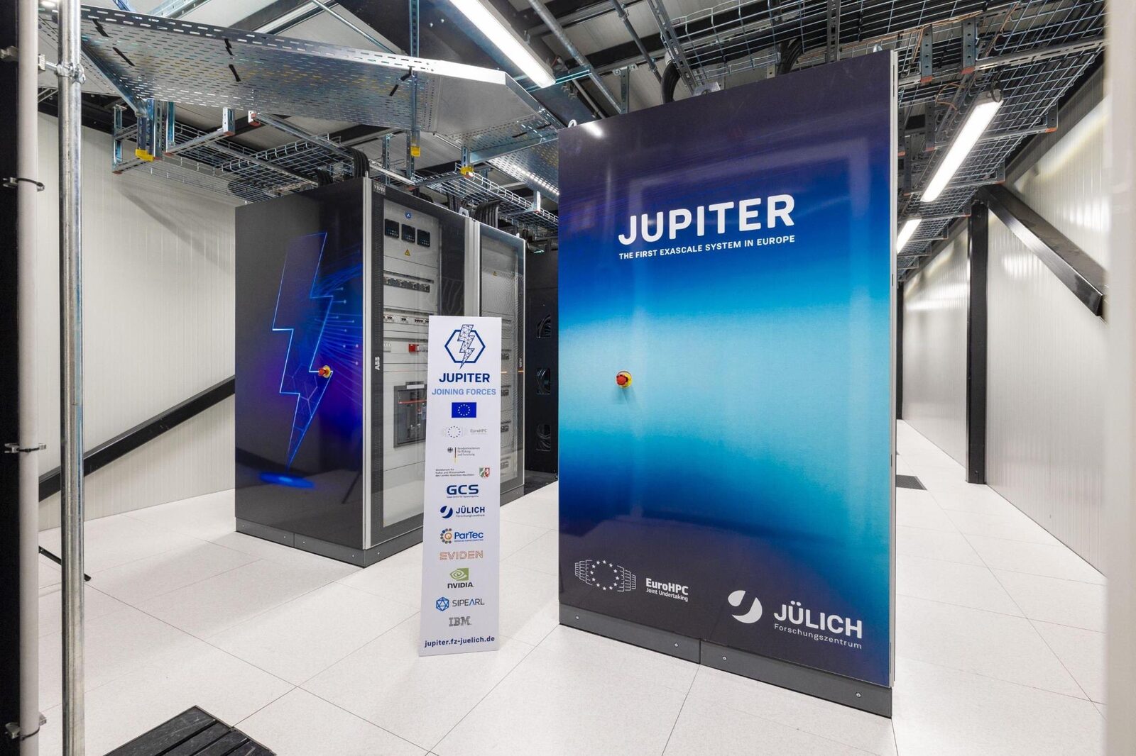 Germania a lansat cel mai performant supercomputer din Europa, Merz afirmând că UE poate ajunge din urmă SUA și China în AI.