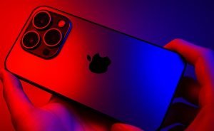 Apple pregătește evenimentul anului: iPhone Air, iPhone 17, creșteri de preț și inteligență artificială.