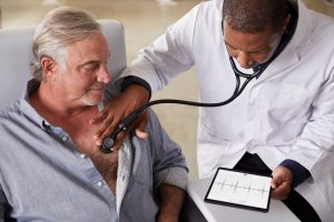 Stetoscopul smart cu AI oferă un diagnostic cardiac în doar 15 secunde