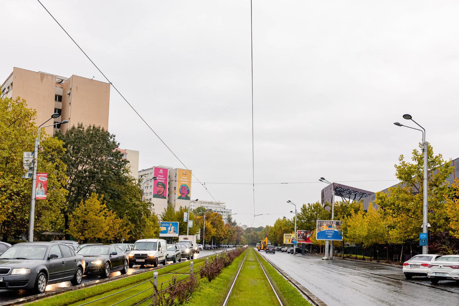 Primarul Stelian Bujduveanu anunță continuarea modernizării iluminatului public în București