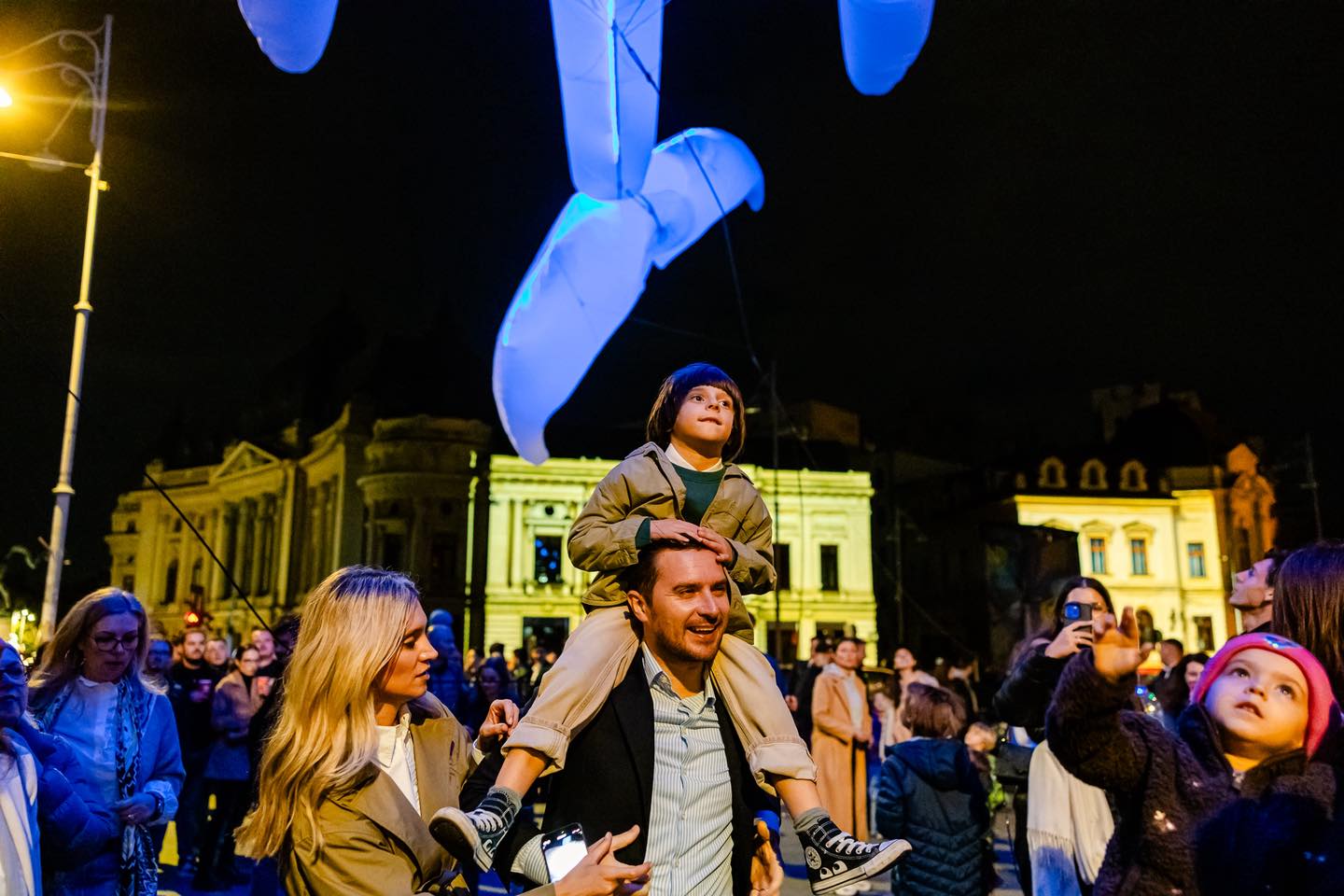 Spotlight 2025 e ON – Primarul Stelian Bujduveanu promite, pe Facebook, trei seri în care Calea Victoriei se transformă în spațiu cultural