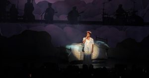 Recenzie: Conan Gray a fascinat publicul cu emoție și interacțiune la concertul din Kansas City