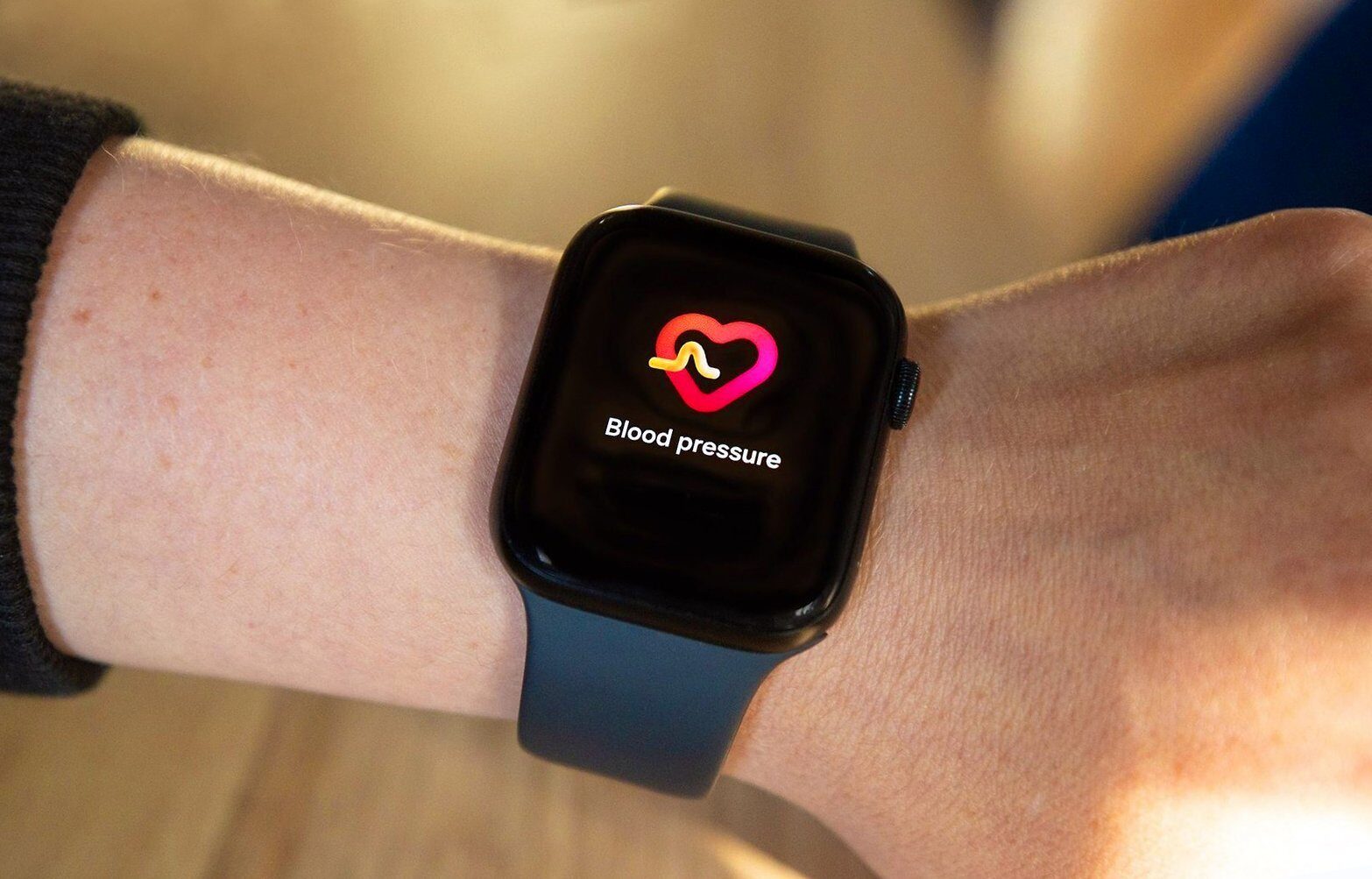 Apple Watch ar putea detecta hipertensiunea, experții evaluează acuratețea.
